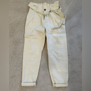 Who what wear paper bag white pants – size 4